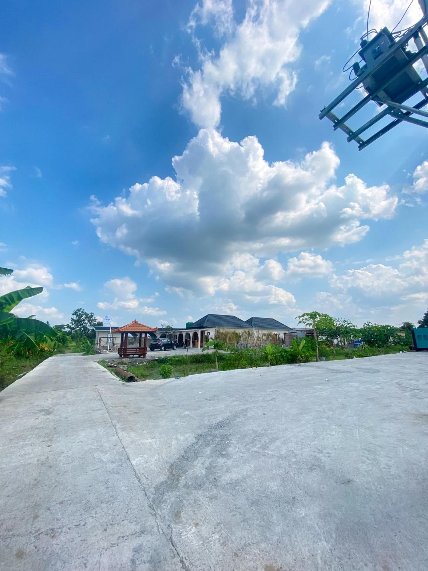 Hotel Wijaya Family 2 Kalasan Bagian luar foto